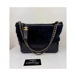 CHANEL Navy Blue Shearling Gabrielle Leather Chain Strap Crossbody Bag Medium
